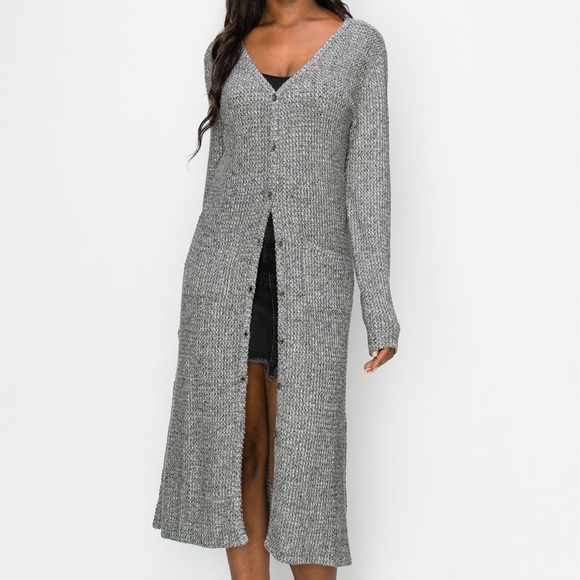 NWT🎄 Button Front Long Cardigan w/ Pockets - Picture 2 of 5